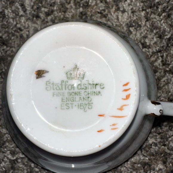 Vintage Staffordshire Fine Bone China Teacup & Saucer – England - Picture 2 of 8